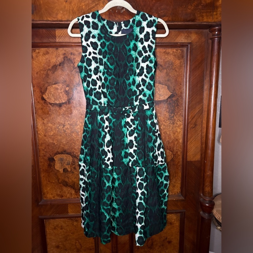EUC Samantha Sung- Wool and Silk Belted Leopard Print Dress. Size 6